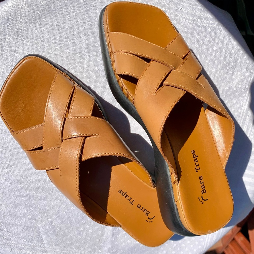 Bare Traps Melinda Women’s Brown Wedge Sandals Leather Uppers 2.25 Heel 8.5M - Picture 6 of 6